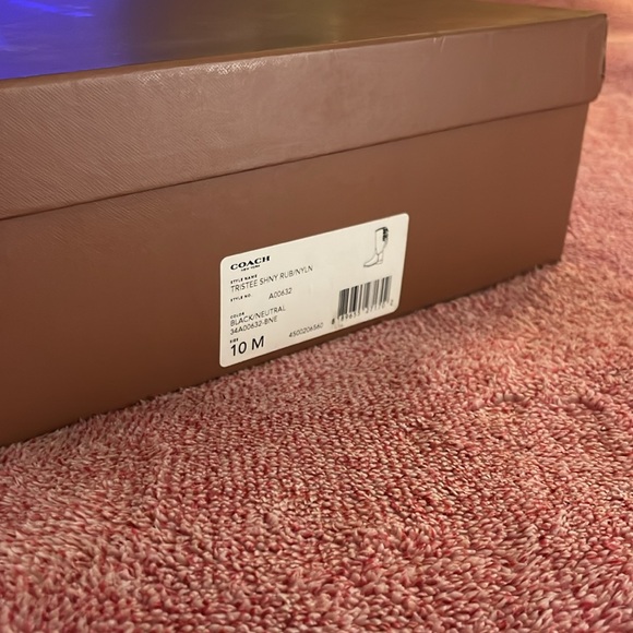 Vintage Coach Rain boots with laces on the back - Picture 6 of 6